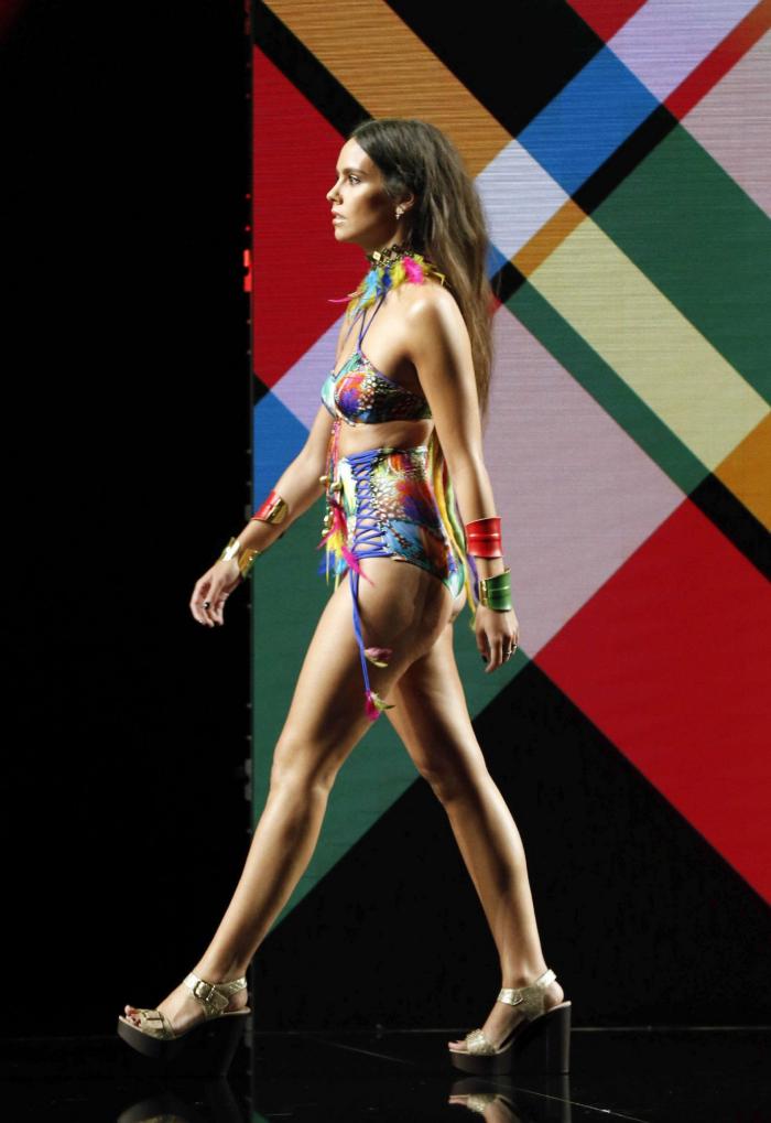 60.000 'me gusta' en 40 minutos: Cristina Pedroche 'rompe' Instagram con una sensual foto en la piscina