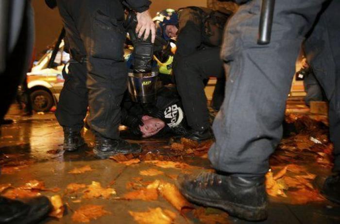 Tres heridos y 32 detenidos en la manifestación de Anonymous en Londres