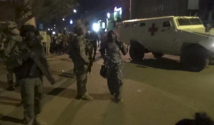 Un asalto yihadista a un hotel de Burkina acaba con al menos 27 muertos y 150 heridos