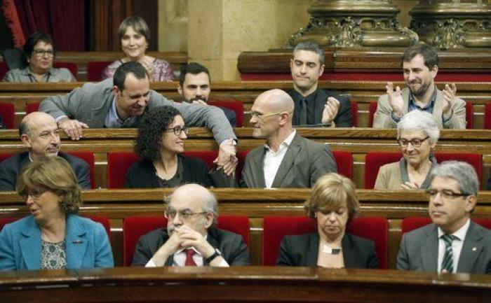 El Parlament de Cataluña rechaza la investidura de Mas gracias al 'no' de la CUP