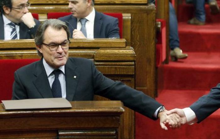 El Parlament de Cataluña rechaza la investidura de Mas gracias al 'no' de la CUP