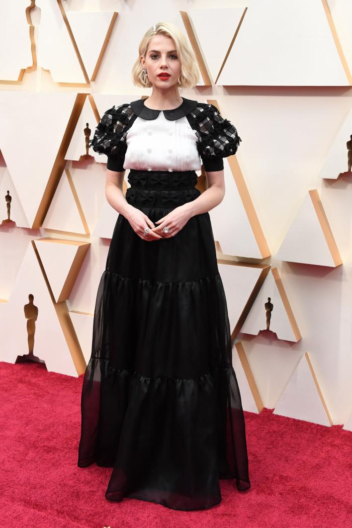 Brie Larson iba espectacular en los Oscar pero lo que está mirando todo el mundo es su pie