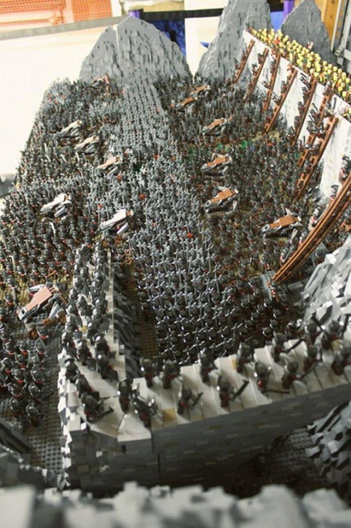 'Las dos torres' de 'El señor de los anillos', en 150.000 piezas de Lego (FOTOS, VÍDEO)