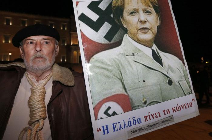 Las bragas de Eva Braun, subastadas en Londres por 3.300 euros
