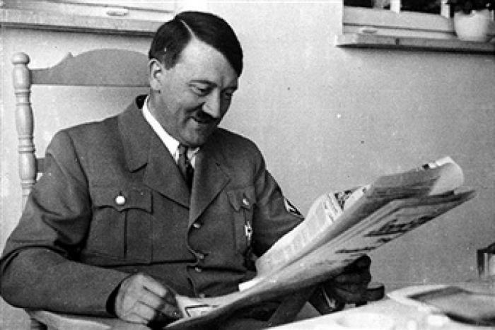 Tenía solo un testículo, tomaba semen de toro y otros secretos sexuales de Adolf Hitler