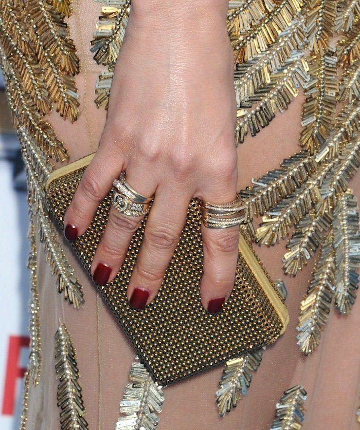 Premios Billboard 2013: alfombra roja con vestidos de escotes rarunos y Madonna sin pantalones (FOTOS)