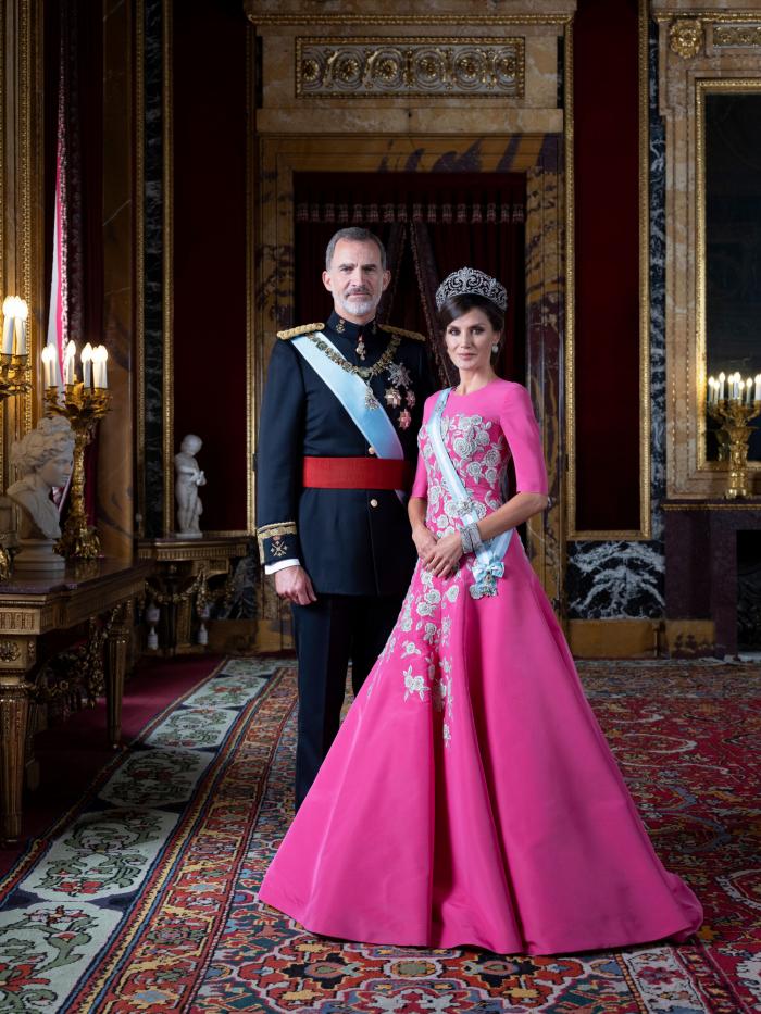 Los secretos de los primeros retratos oficiales de Felipe y Letizia como reyes