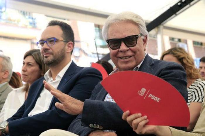 Felipe González presenta su Fundación en Sevilla: España vuelve a su "anormalidad histórica" tras 35 años de estabilidad