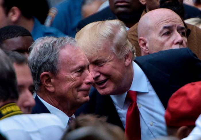 Trump se mete con el "metro y medio" de Bloomberg y el demócrata lo llama "payaso chiflado"
