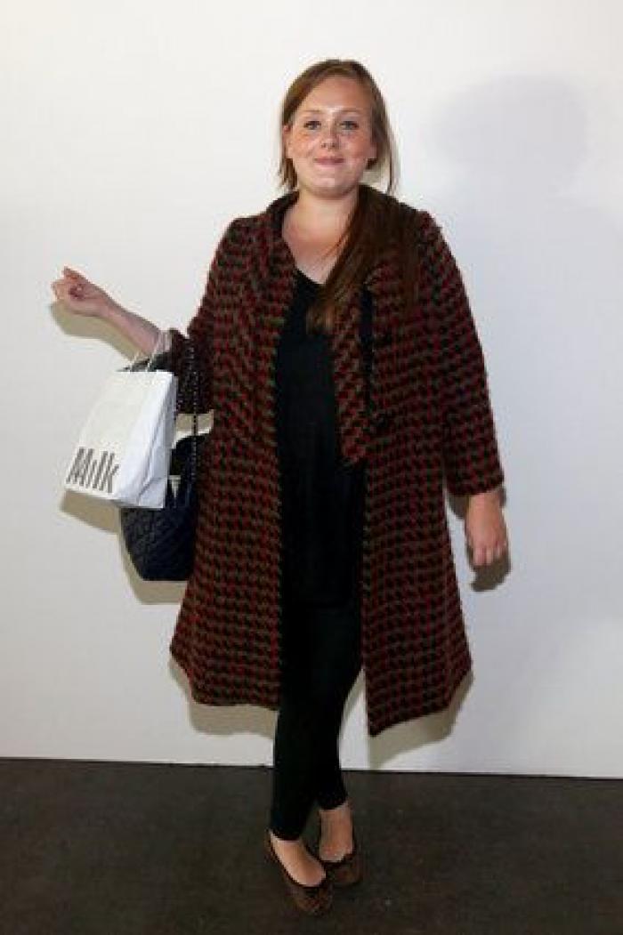 ¡Fuera 'eyeliner'! Adele publica dos fotos suyas sin maquillaje