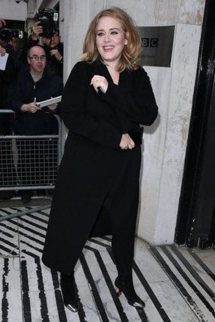 Adele cancela su gira por problemas de salud
