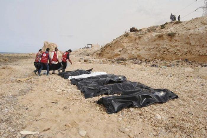 40 inmigrantes muertos en un naufragio ante las costas de Libia
