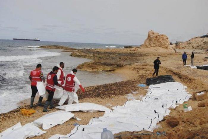 40 inmigrantes muertos en un naufragio ante las costas de Libia