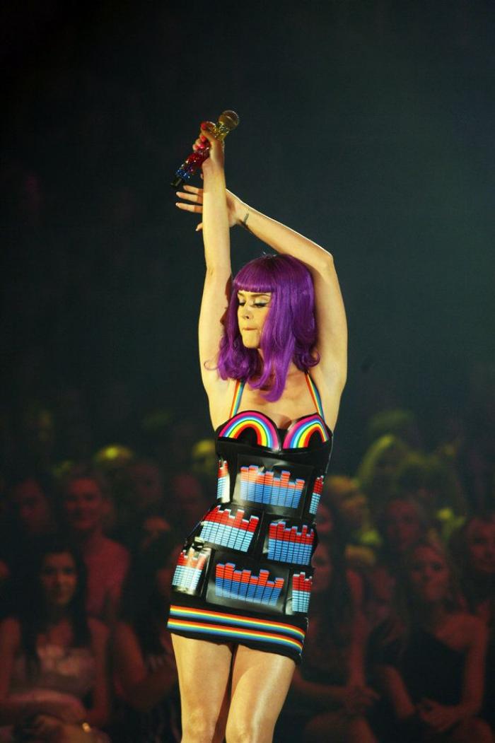 Katy Perry, rubia: cambio de look para la portada de 'Wonderland'