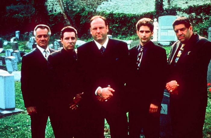 Muerte de 'Tony Soprano': homenaje a James Gandolfini en el lugar de la última escena de 'Los Soprano'
