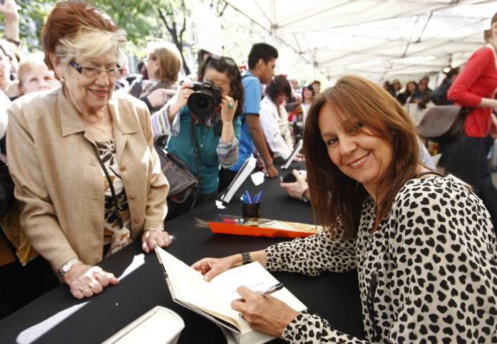 La enganchada de Mercedes Milá y Maria Teresa Campos con Almudena Grandes por sus libros (VÍDEO)