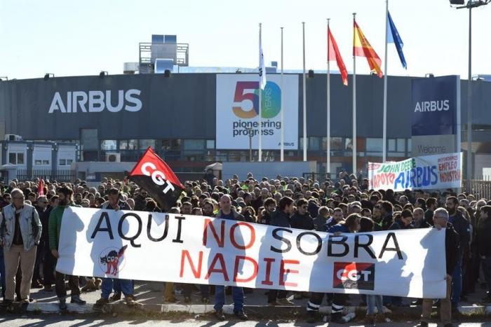 Un millar de personas se concentran en Getafe contra los despidos en Airbus