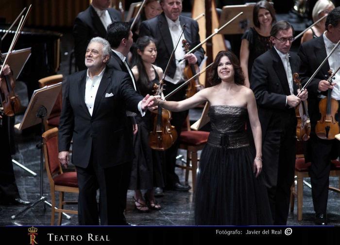 Marta Sánchez canta con Plácido Domingo su versión del himno de España