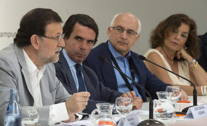 Aznar pide "liderazgo" ante el desafío independentista y poner fin al "desfalco de soberanía nacional"