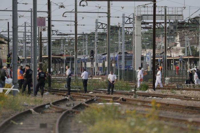 Accidente de tren en París: Al menos 6 muertos al descarrilar un tren regional en Brétigny-sur-Orge (VÍDEO, FOTOS)