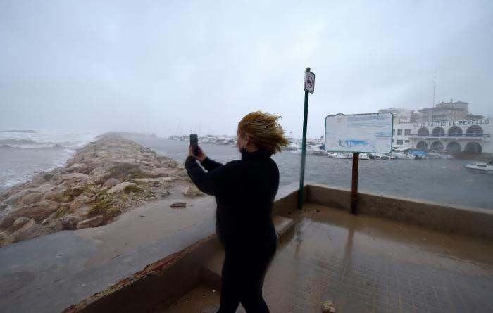 Los efectos de 'Gloria': más de 200.000 personas sin luz en Girona y 28 pueblos valencianos sin colegio