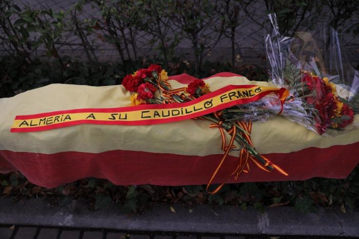 Baldoví se queda a gusto contra los "parasitos" de los Franco por su "impresentable" actuación en la exhumación