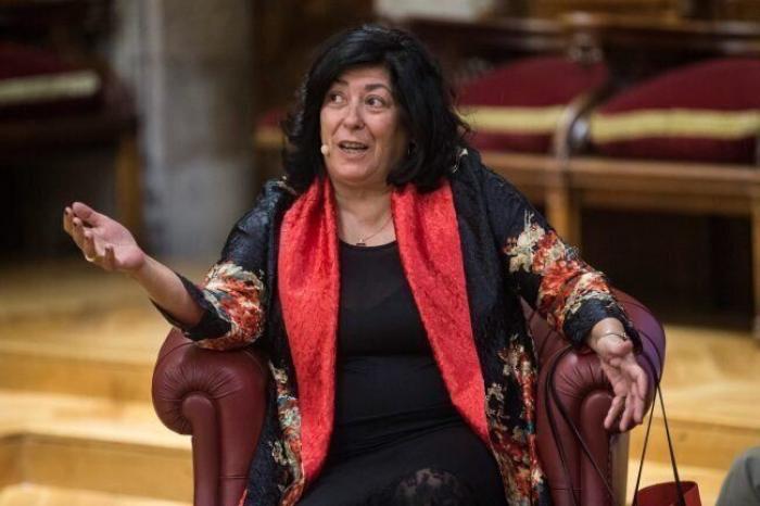 El contundente argumento de Almudena Grandes que demuestra que Podemos se "suicida" con un Gobierno de coalición