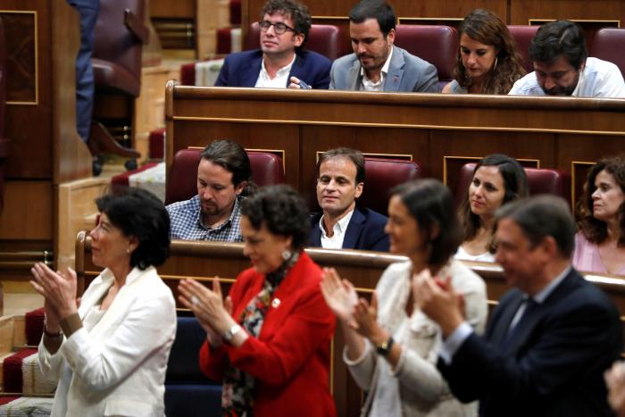 Abascal, a Sánchez: "Nos amenaza, aunque no lo dice, con un Gobierno apoyado por los extremismos políticos"