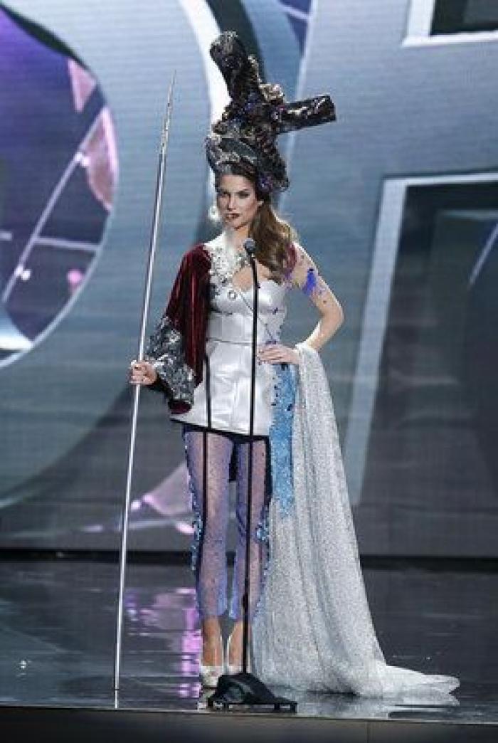 El presentador de Miss Universo se confunde y corona a la concursante equivocada (VÍDEO)