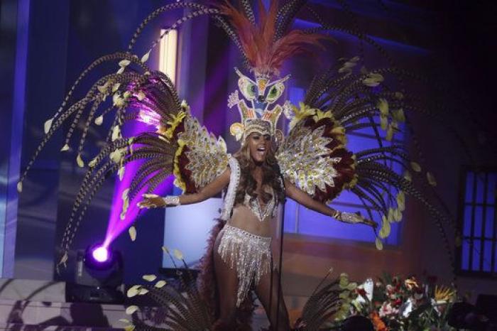 Miss España es Isabel la Católica y otros parecidos razonables de Miss Universo 2015