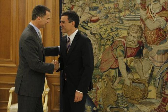 La dirección del PSOE aprueba por unanimidad que Sánchez forme un Gobierno monocolor