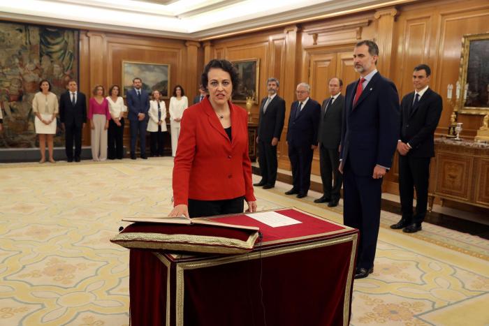 El Gobierno de Pedro Sánchez toma posesión ante el rey: "Consejo de ministros y de ministras"