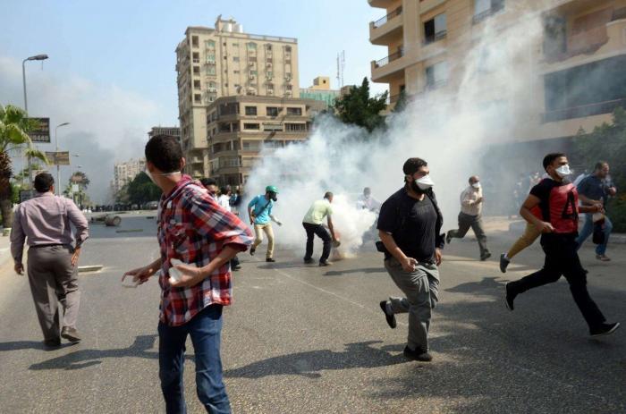 Desalojo de acampadas de proMorsi en El Cairo: decenas de muertos y Estado de Emergencia