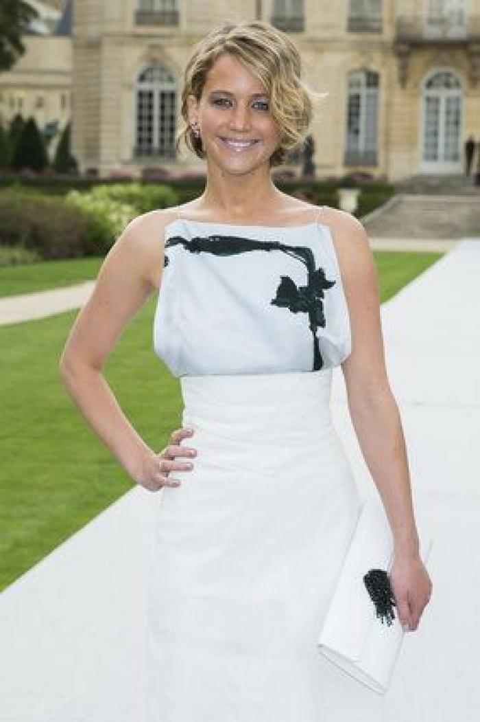Jennifer Lawrence en los Globos de Oro 2014: los montajes de su vestido (FOTOS)
