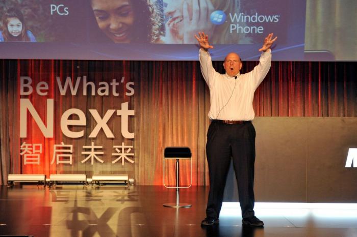 Comienza la cuenta atrás: Steve Ballmer dejará de ser CEO de Microsoft en los próximos 12 meses
