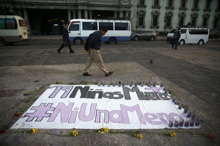 El presidente de Guatemala reconoce que la muerte de las 37 niñas es responsabilidad del Estado