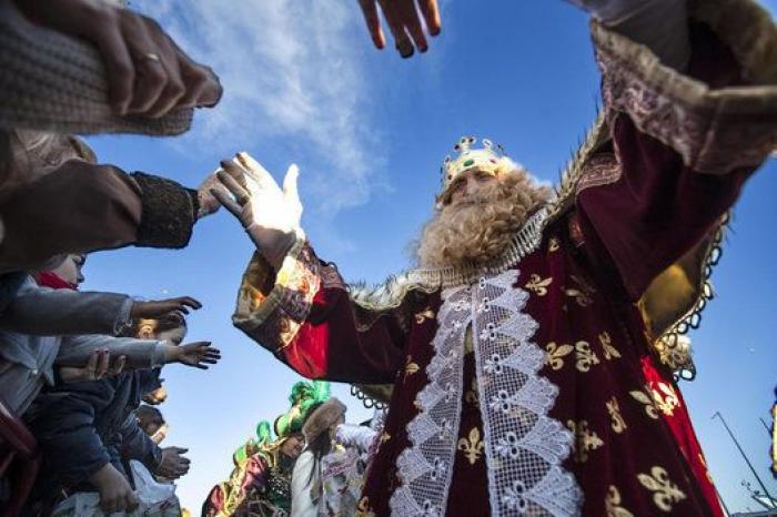 Los Reyes Magos ya están aquí: las fotos más curiosas de las cabalgatas de 2016