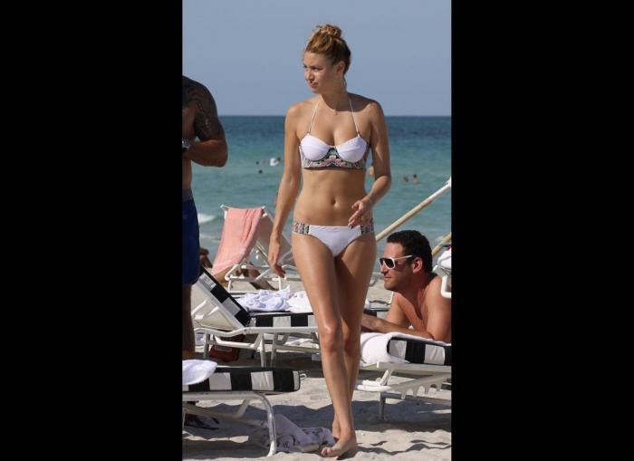 Elsa Anka sorprende con una foto en bikini: casi todo el mundo se fija en lo mismo