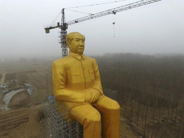 37 metros de estatua para recordar a Mao Zedong en China (FOTOS)