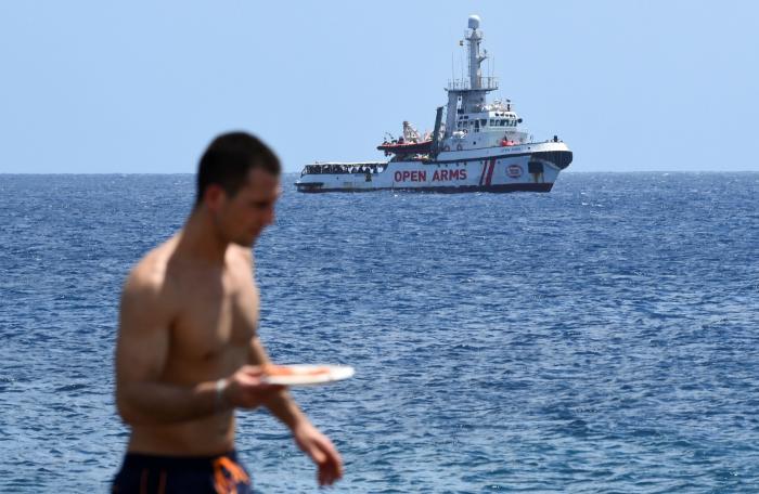 El Gobierno vasco ha comenzado las "gestiones" para ayudar en el desembarco de las 78 personas rescatadas por el Aita Mari