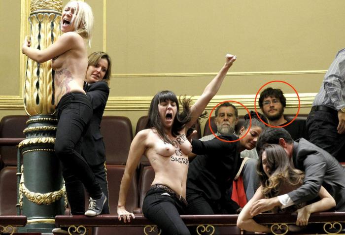 Femen vuelve a protestar en Madrid contra la reforma de la Ley del Aborto (VÍDEO, FOTOS)