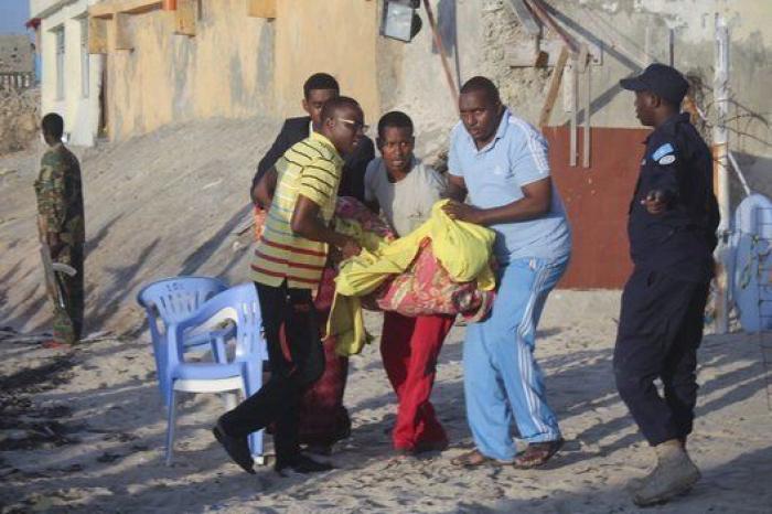 Al menos 20 muertos en el ataque de Al Shabab a un hotel de Mogadiscio