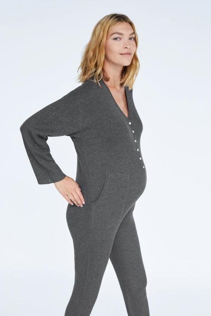 Zara estrena una novedosa colección para embarazadas