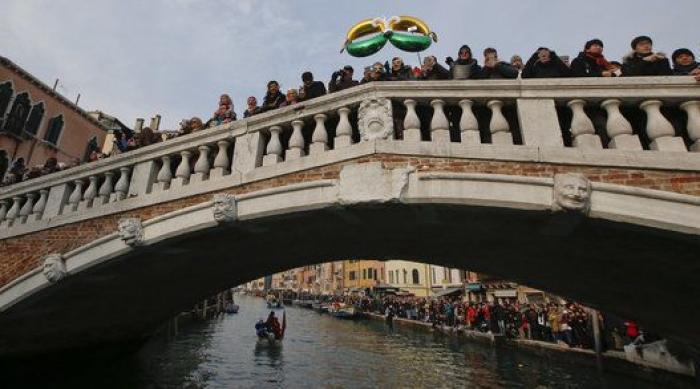 Máscaras, zombies y góndolas: arranca el Carnaval de Venecia 2016