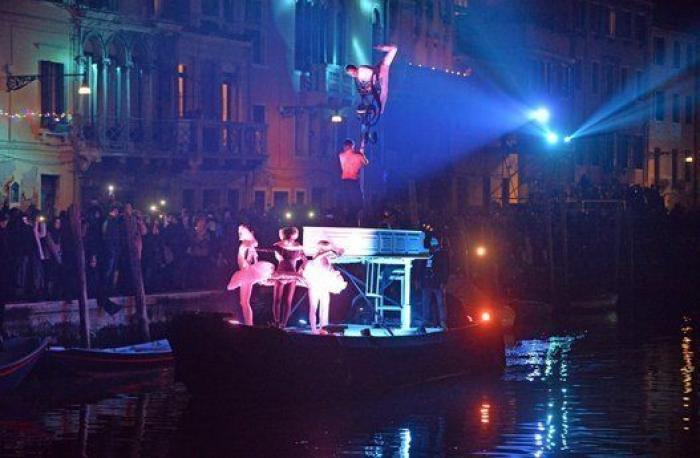 Máscaras, zombies y góndolas: arranca el Carnaval de Venecia 2016