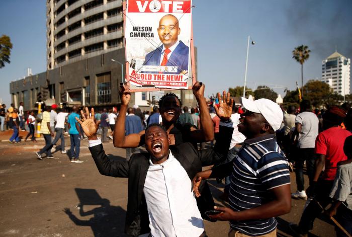El líder opositor de Zimbabue pone en duda los resultados de las elecciones presidenciales
