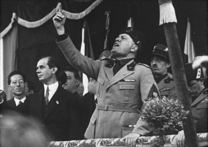 Polémica por el Valle de los Caídos: ¿Dónde y cómo están enterrados otros dictadores del mundo?