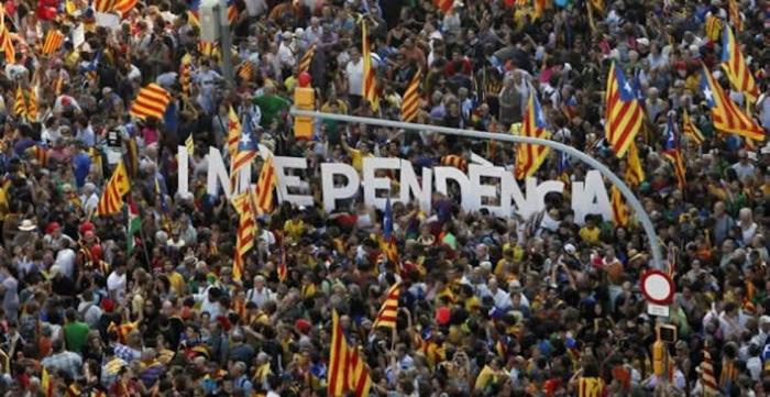 Cortes de trenes en Cataluña, incluyendo dos AVE, por actos vandálicos en plena Diada