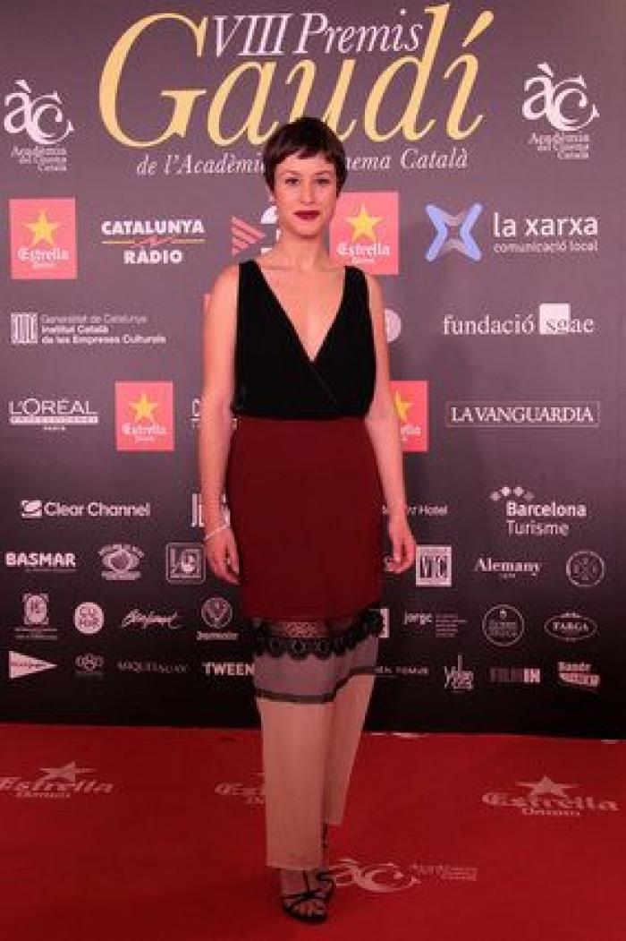 La actriz Mercè Llorens hace un Bescansa y acude a los Premios Gaudí con su hijo