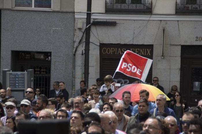 Vox quiere quitar el nombre de Pedro Zerolo de la plaza que le homenajea en Chueca